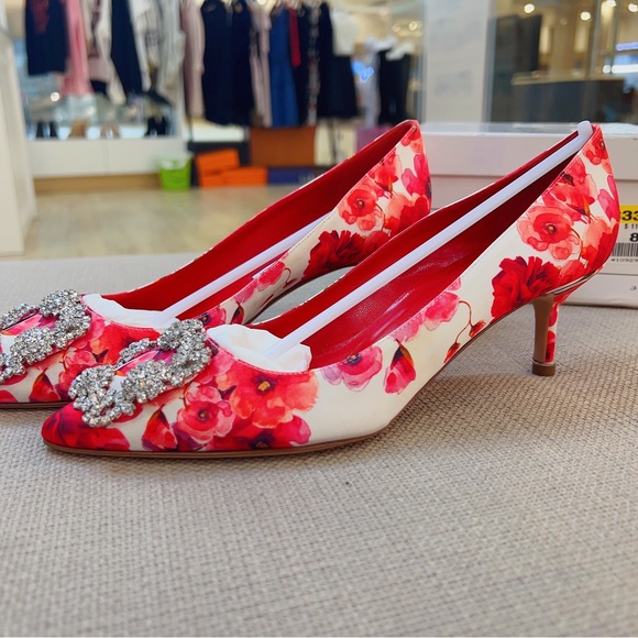 Manolo Blahnik New Size38 - Picture 2 of 5